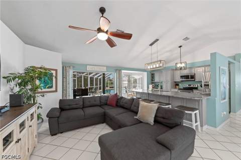 2104 SW 38th Ter, Cape Coral FL - photo 10 of 41