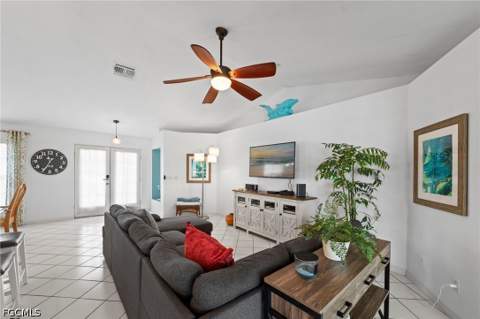 2104 SW 38th Ter, Cape Coral FL - photo 9 of 41