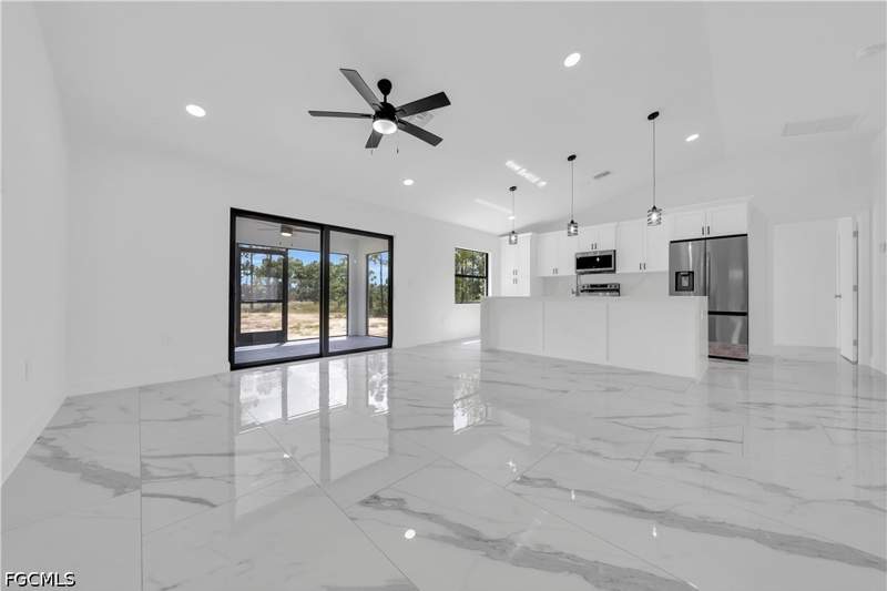 3 bedroom SingleFamilyResidence at 7573 19th Ter, Wheelers Subd, Labelle — photo 2