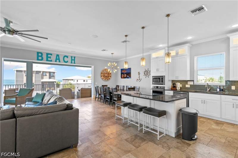 5 bedroom SingleFamilyResidence at 5335 Estero Blvd, Gulf Heights, Fort Myers Beach — photo 5
