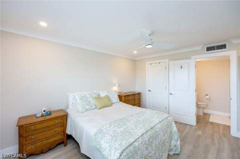 29 High Point Cir E 403, Naples FL - photo 20 of 50