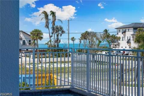 121 Hibiscus Dr, Fort Myers Beach FL - photo 9 of 10