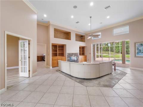 8160 Glenfinnan Cir, Fort Myers FL - photo 12 of 49