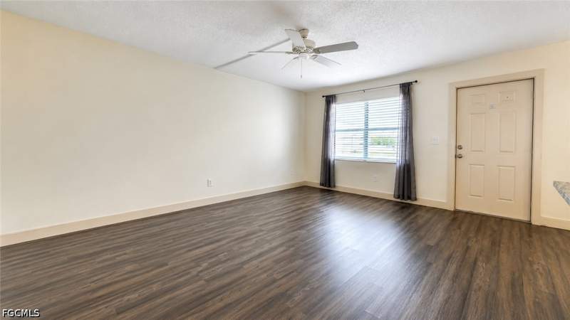 2 bedroom Condominium at 6777 Winkler Rd 177, Regency Condo, Fort Myers — photo 2