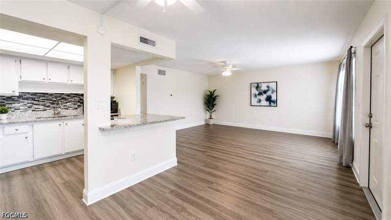2 bedroom Condominium at 6777 Winkler Rd 177, Regency Condo, Fort Myers — photo 4
