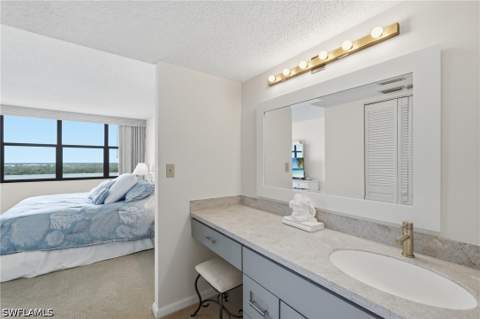 4223 Bay Beach Ln 4F, Fort Myers Beach FL - photo 21 of 37
