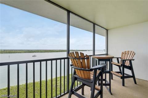 4223 Bay Beach Ln 4F, Fort Myers Beach FL - photo 24 of 37