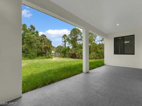 410 Plumosa Ave, Lehigh Acres FL - photo 10 of 14