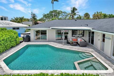 2140 Shad Ct, Naples FL - photo 15 of 45
