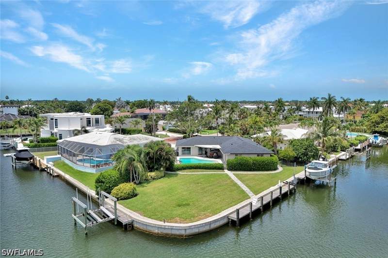 4 bedroom SingleFamilyResidence at 2140 Shad Ct, Royal Harbor, Naples — photo 4