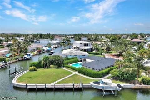 2140 Shad Ct, Naples FL - photo 8 of 45
