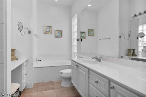 7935 Valentina Ct, Naples FL - photo 23 of 50