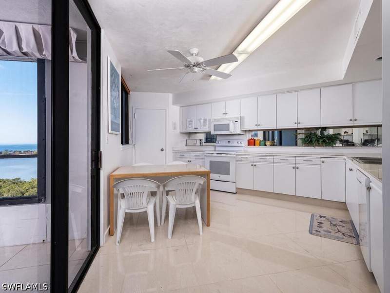 2 bedroom Condominium at 5555 Heron Point Dr 902, Heron At Pelican Bay, Naples — photo 5