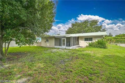 1130 Travis Ave, North Fort Myers FL - photo 18 of 22