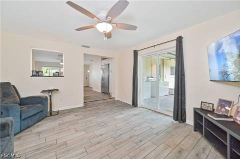 1130 Travis Ave, North Fort Myers FL - photo 9 of 22