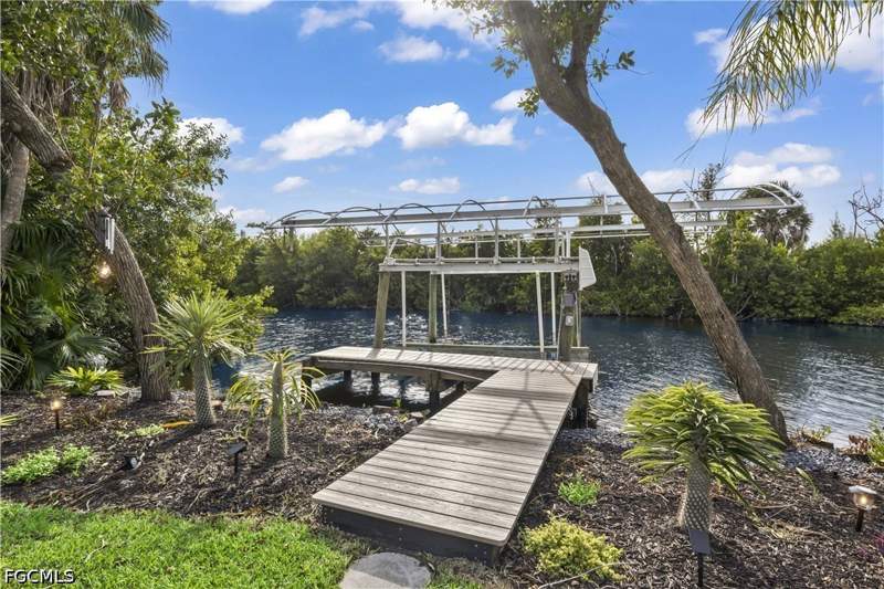 2 bedroom ManufacturedHome at 7150 Cobiac Dr, Pine Island Cove, St James City — photo 2
