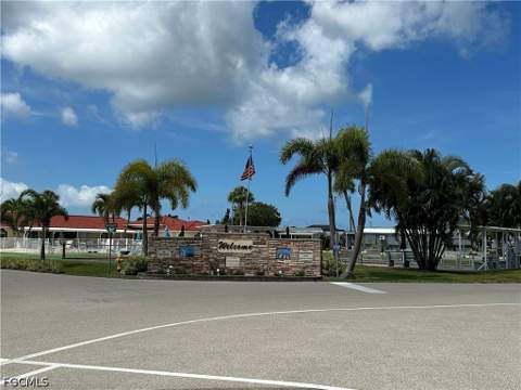 7150 Cobiac Dr, St James City FL - photo 7 of 37