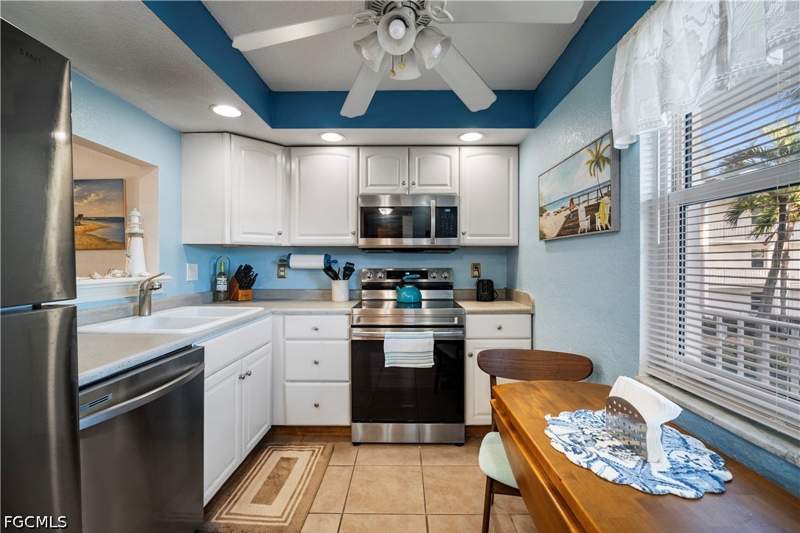 1 bedroom Condominium at 1700 Pine Valley Dr 208, Seven Lakes, Fort Myers — photo 3