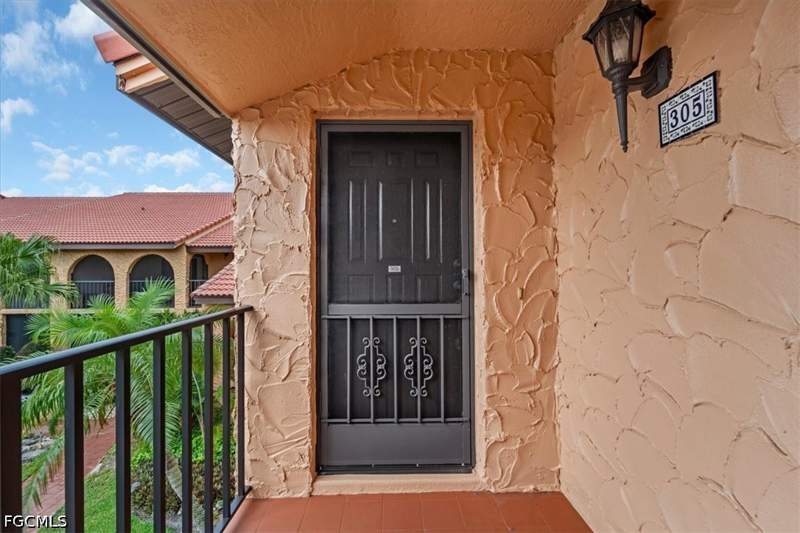 2 bedroom Condominium at 5510 SW 4th Pl 305, Rose Garden Villas Condo, Cape Coral — photo 4