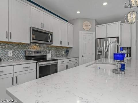 17581 Ashcomb Way, Estero FL - photo 14 of 50