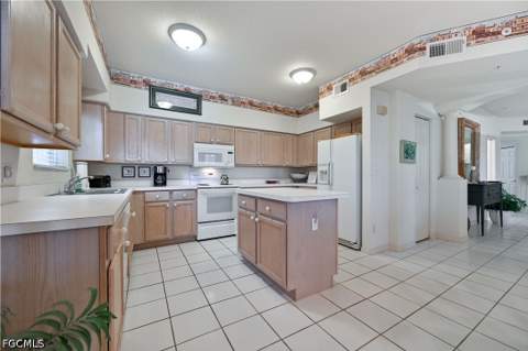 28060 Palmas Grandes Ln 105, Bonita Springs FL - photo 6 of 18