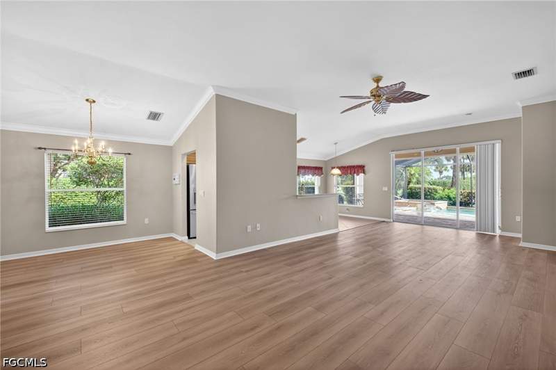 3 bedroom SingleFamilyResidence at 9550 Hemingway Ln, Oak Run, Fort Myers — photo 3
