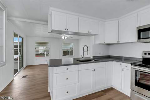 243 Tangerine Dr, Fort Myers FL - photo 11 of 24