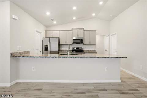 1024 NE 33rd Ln, Cape Coral FL - photo 15 of 47