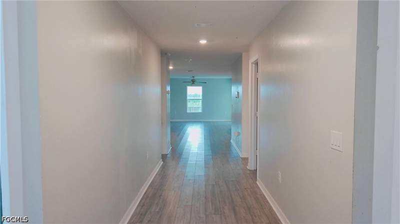 5 bedroom SingleFamilyResidence at 244 Loadstar St, Mirror Lakes, Fort Myers — photo 2