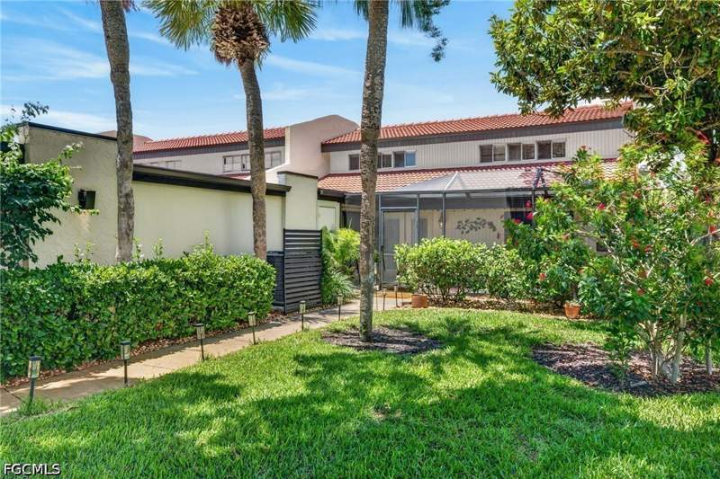 3 bedroom Townhouse at 4466 W Mainmast Ct, Windjammer Village At The Land, Fort Myers — photo 2