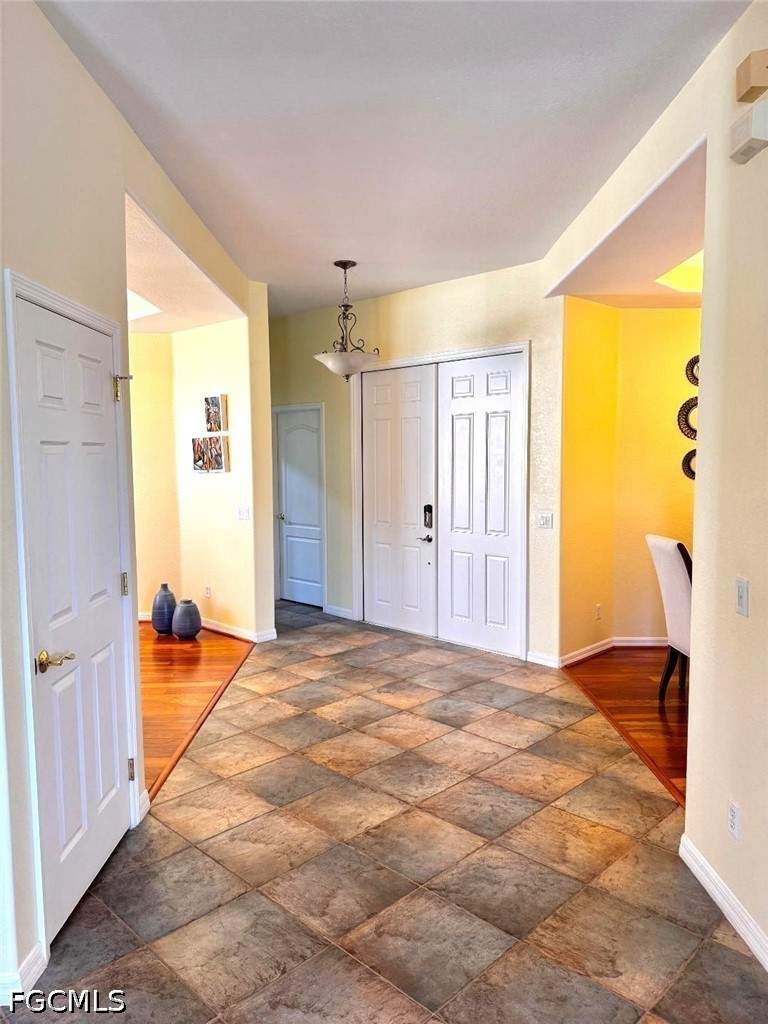 4 bedroom SingleFamilyResidence at 2560 Keystone Lake Dr, Coral Lakes, Cape Coral — photo 5