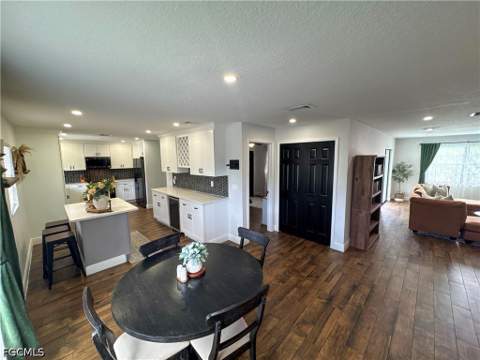 1019 Wyomi Dr, Fort Myers FL - photo 14 of 50