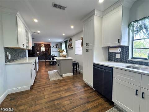 1019 Wyomi Dr, Fort Myers FL - photo 19 of 50