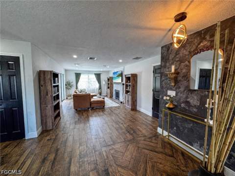 1019 Wyomi Dr, Fort Myers FL - photo 6 of 50