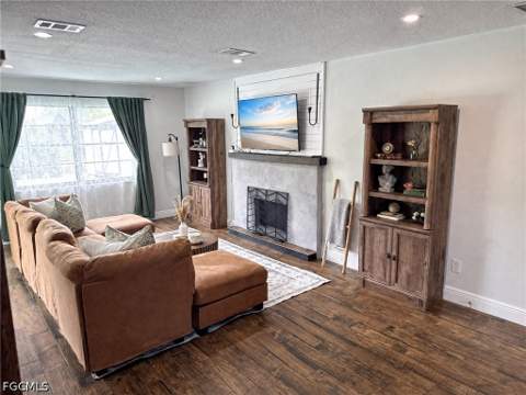 1019 Wyomi Dr, Fort Myers FL - photo 7 of 50