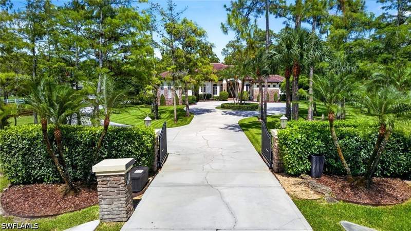 3 bedroom SingleFamilyResidence at 430 29th St NW, Golden Gate Estates, Naples — photo 3