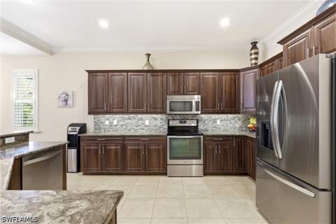 10736 Fieldfair Dr, Naples FL - photo 11 of 36