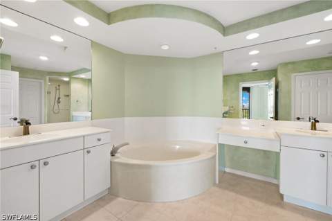 420 Cove Tower Dr 804, Naples FL - photo 19 of 50