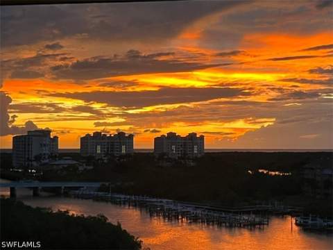 420 Cove Tower Dr 804, Naples FL - photo 8 of 50