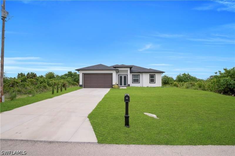 4 bedroom SingleFamilyResidence at 325 Paulcrest Ave, Lehigh Acres, Lehigh Acres — photo 2