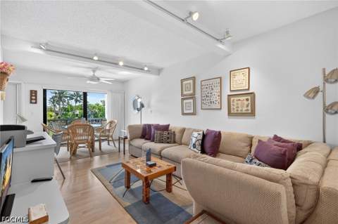 1250 Tennisplace Ct E22, Sanibel FL - photo 10 of 26