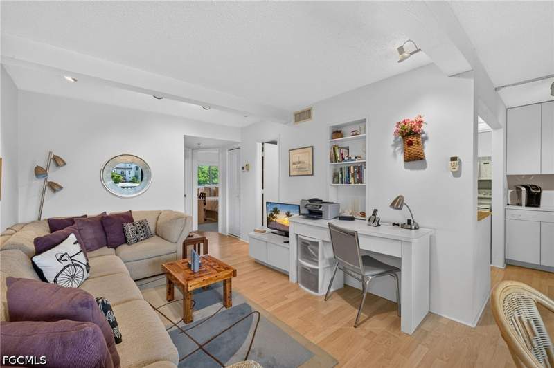 2 bedroom Condominium at 1250 Tennisplace Ct E22, Tennisplace, Sanibel — photo 4