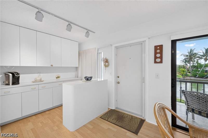 2 bedroom Condominium at 1250 Tennisplace Ct E22, Tennisplace, Sanibel — photo 5