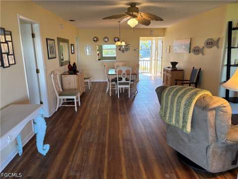 1515 Edgewater Cir, Fort Myers FL - photo 18 of 37