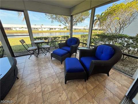 1515 Edgewater Cir, Fort Myers FL - photo 6 of 37