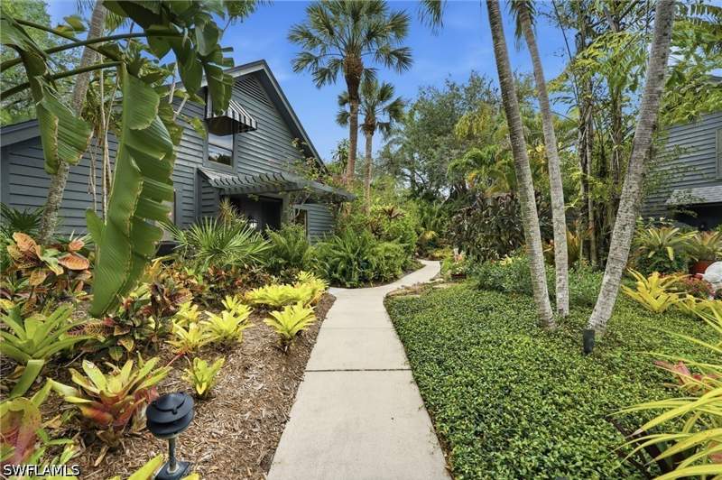 2 bedroom Attached at 1245 Solana Rd, Bent Pines Villas Condo, Naples — photo 2