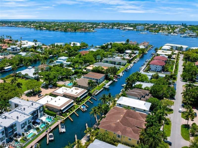 2 bedroom Condominium at 1533 Chesapeake Ave A5, Chesapeake Landings, Naples — photo 2