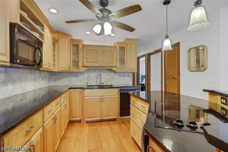 2 bedroom Condominium at 1533 Chesapeake Ave A5, Chesapeake Landings, Naples — photo 5