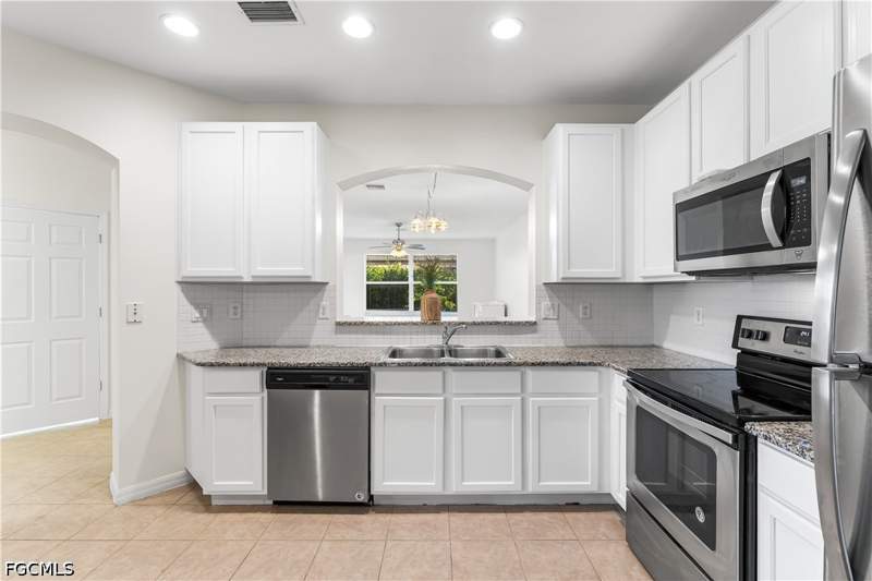 4 bedroom SingleFamilyResidence at 17513 Cherry Ridge Ln, Timberwalk, Fort Myers — photo 3
