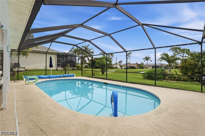 2 bedroom SingleFamilyResidence at 6114 Deer Run, The Forest, Fort Myers — photo 3